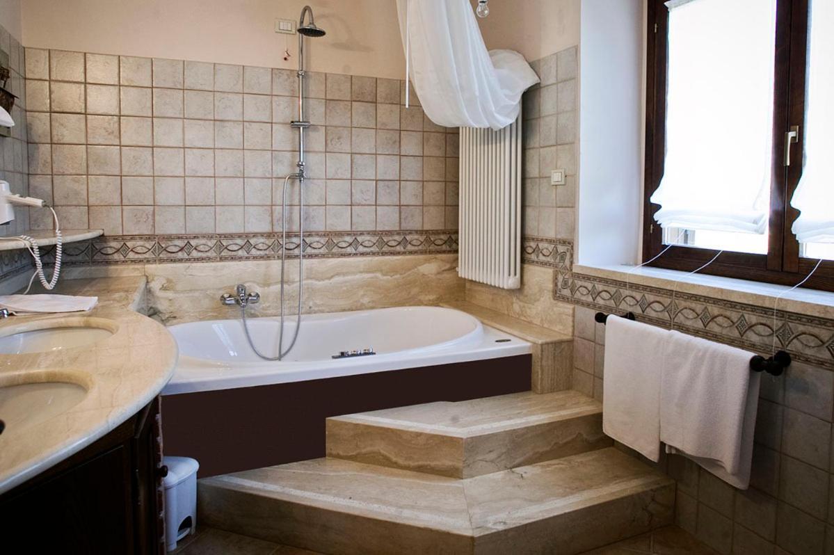 Gasthaus Il Casale Del Ra Tuoro sul Trasimeno Zimmer foto